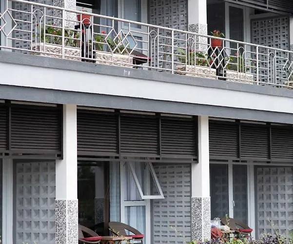 Dedanau Hotel