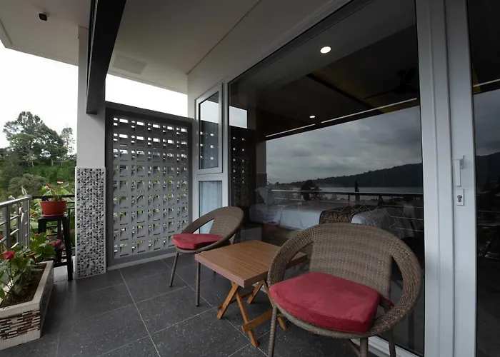 Hotel Dedanau 3*