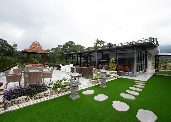 Dedanau Hotel Bedugul (Bali)