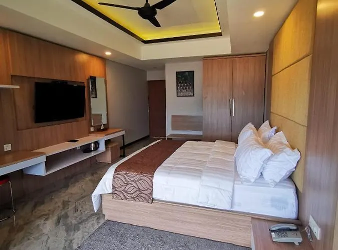 Dedanau Hotel 3*