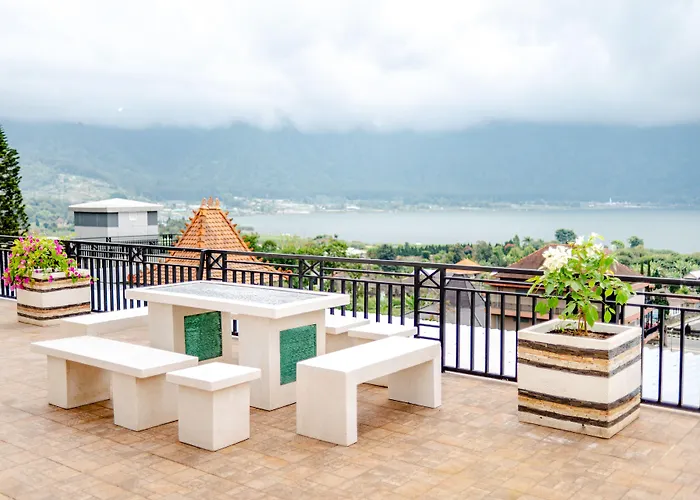 Dedanau 3* Bedugul (Bali)