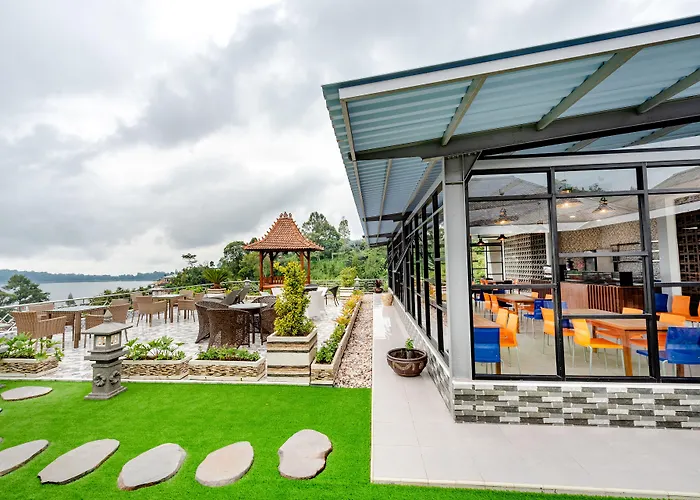 Hotel Dedanau 3*